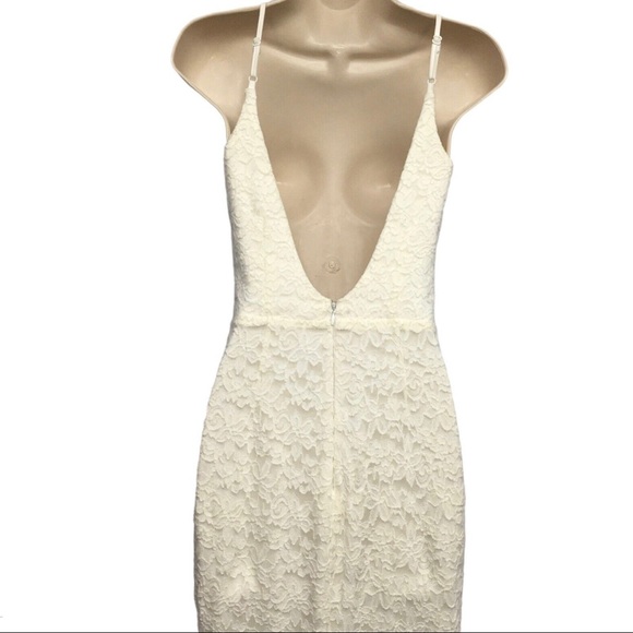 Lulu’s Ephemeral Allure Ivory Prom Bridal Gown Misses size S - Picture 9 of 12